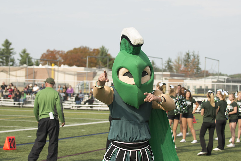 Picture of Sparty with link to student tech requirement policy.